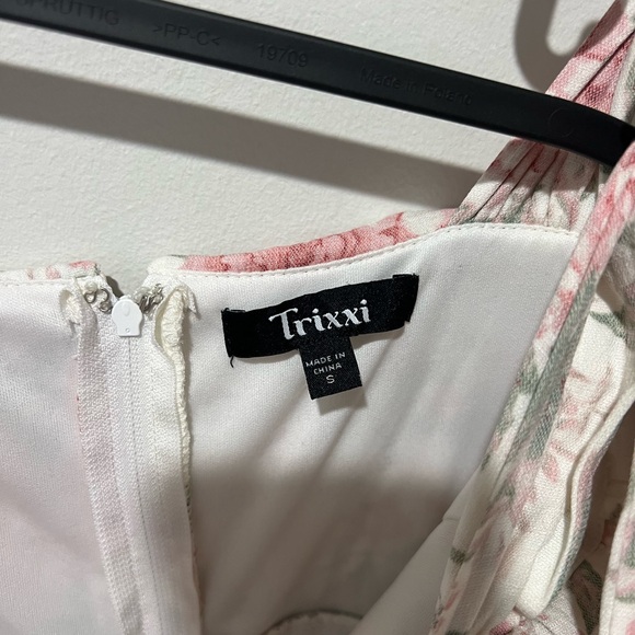 Trixxi Floral Patterned Maxi Dress - Picture 4 of 4